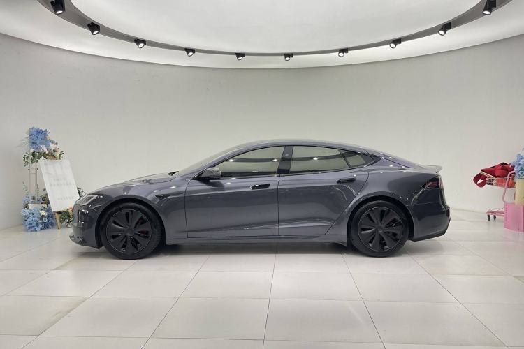 Used Tesla Model S 2023 Three-Motor All-Wheel-Drive Plaid Version Exterior 3