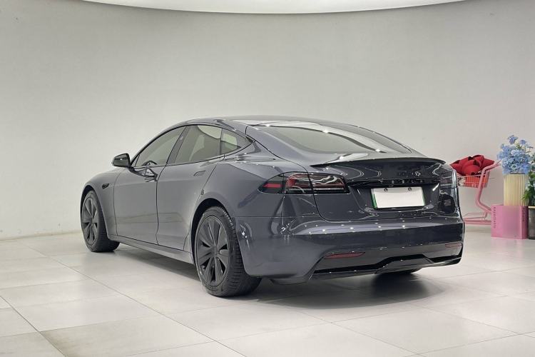 Used Tesla Model S 2023 Three-Motor All-Wheel-Drive Plaid Version Exterior 4
