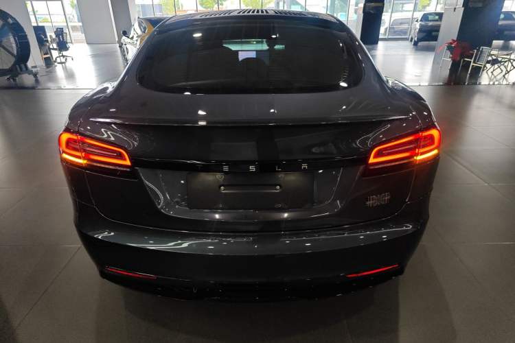 Used Tesla Model S 2023 Three-Motor All-Wheel-Drive Plaid Version Exterior 4