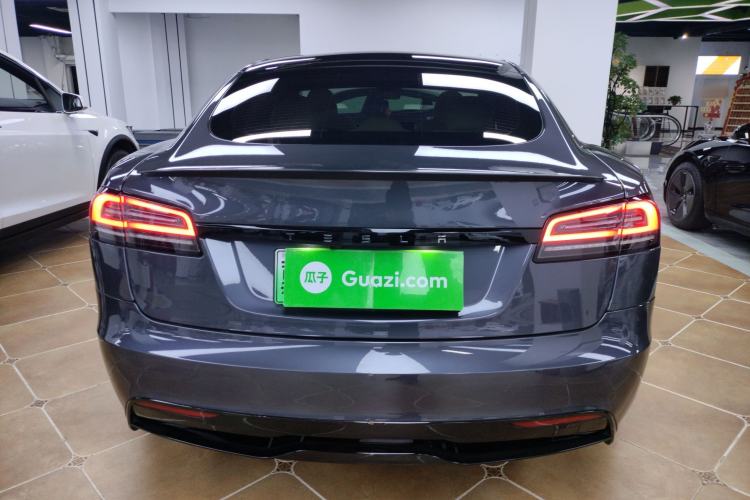Used Tesla Model S 2023 Three-Motor All-Wheel-Drive Plaid Version Exterior 4