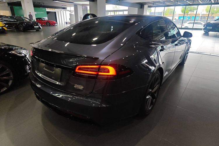 Used Tesla Model S 2023 Three-Motor All-Wheel-Drive Plaid Version Exterior 5
