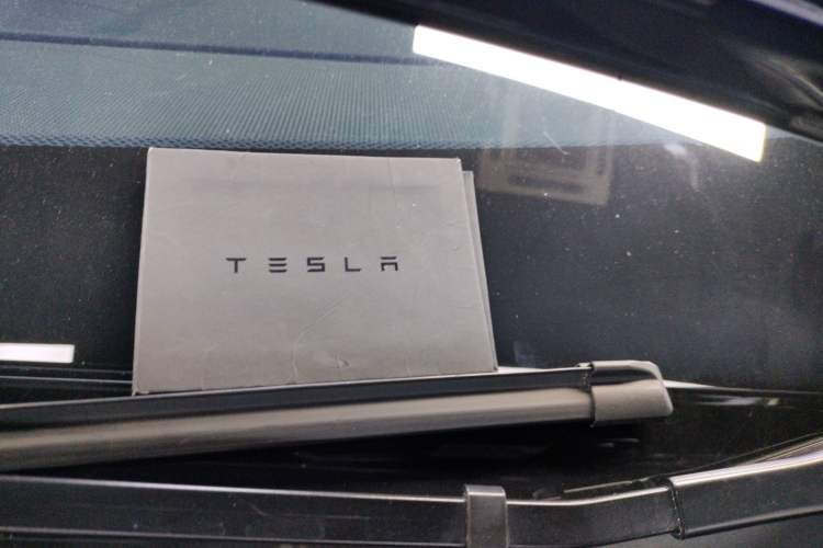 Used Tesla Model S 2023 Three-Motor All-Wheel-Drive Plaid Version Interior 1