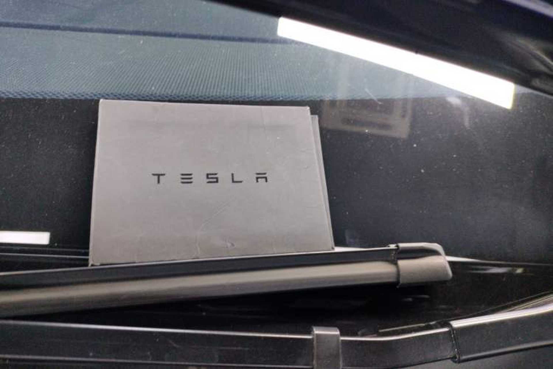 Used Tesla Model S 2023 Three-Motor All-Wheel-Drive Plaid Version Interior 1