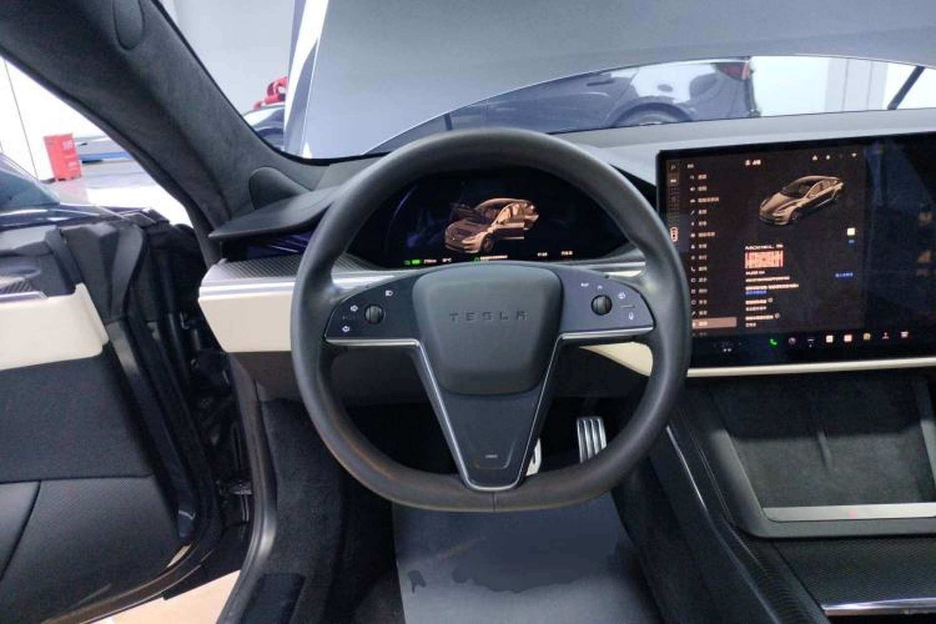 Used Tesla Model S 2023 Three-Motor All-Wheel-Drive Plaid Version Steering Wheel