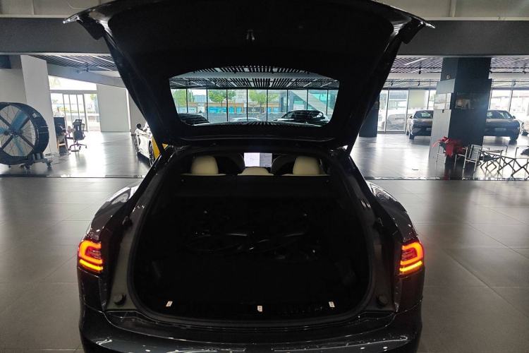 Used Tesla Model S 2023 Three-Motor All-Wheel-Drive Plaid Version Trunk