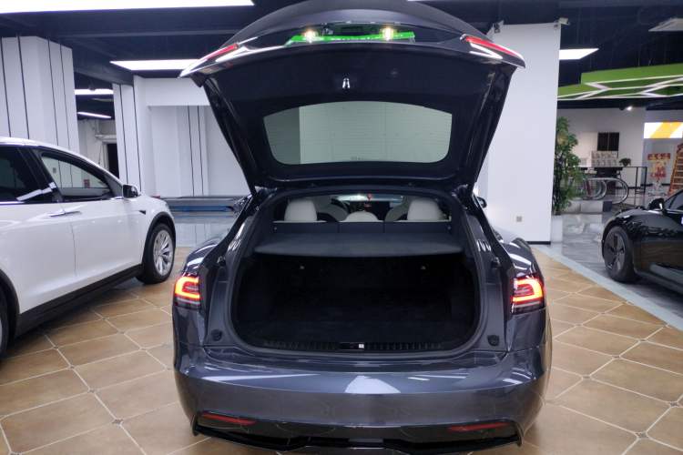 Used Tesla Model S 2023 Three-Motor All-Wheel-Drive Plaid Version Trunk