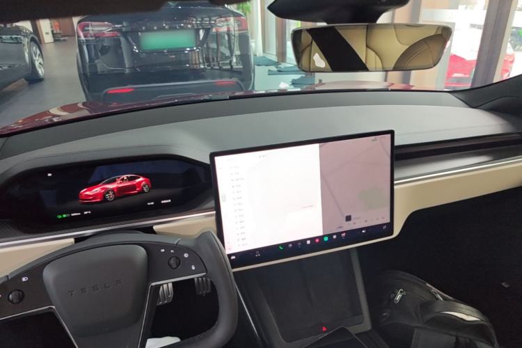 Used Tesla Model S 2023 Three-Motor All-Wheel-Drive Plaid Version Center Console