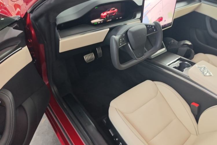 Used Tesla Model S 2023 Three-Motor All-Wheel-Drive Plaid Version Driver Seat