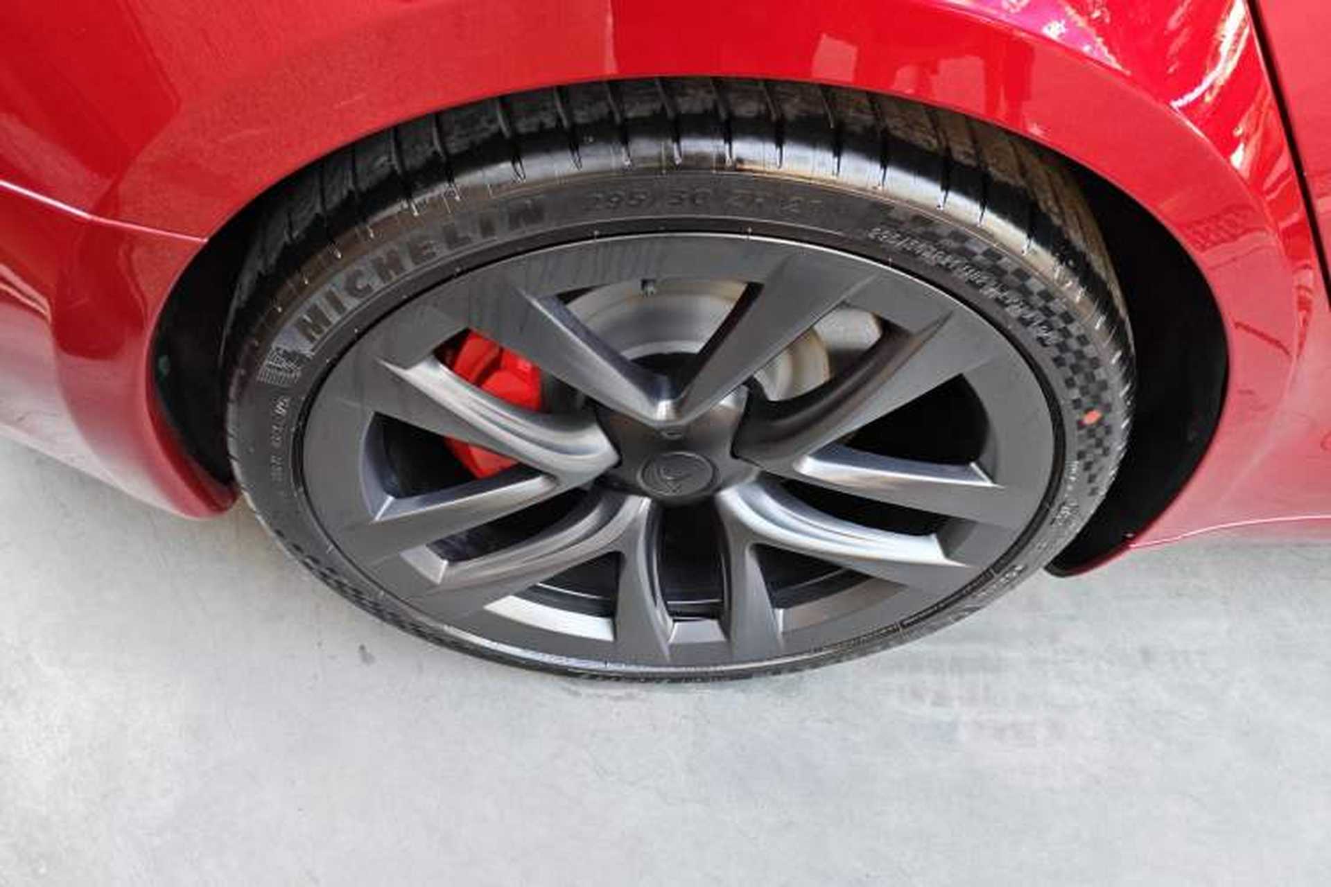 Used Tesla Model S 2023 Three-Motor All-Wheel-Drive Plaid Version Exterior 8
