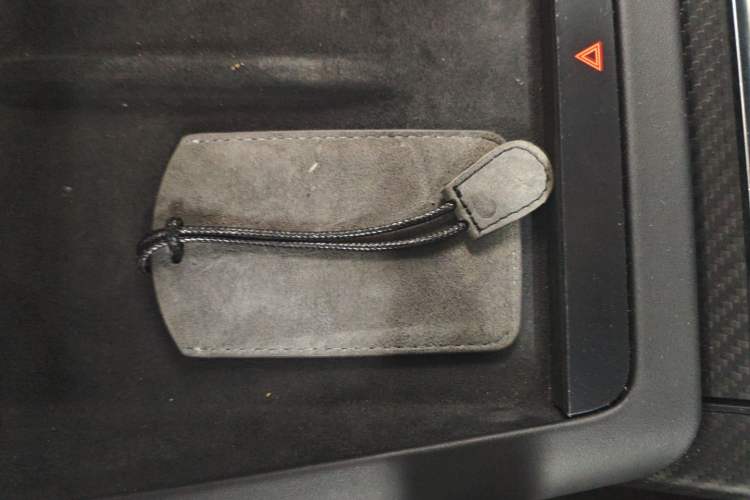 Used Tesla Model S 2023 Three-Motor All-Wheel-Drive Plaid Version Interior 1