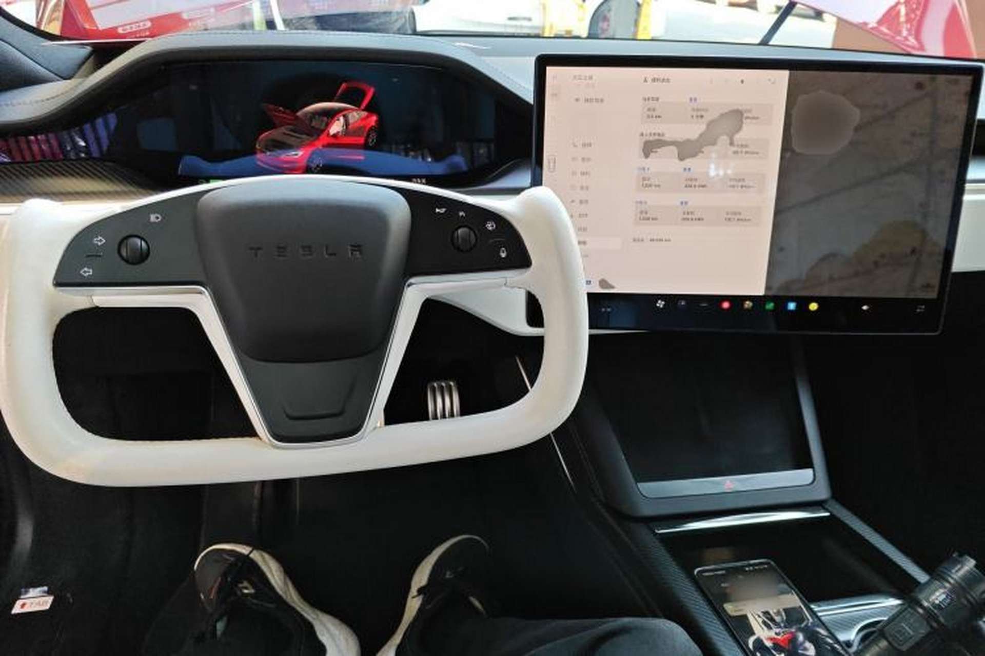Used Tesla Model S 2023 Three-Motor All-Wheel-Drive Plaid Version Interior 2