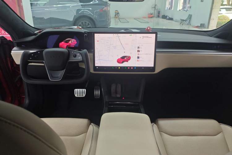 Used Tesla Model S 2023 Three-Motor All-Wheel-Drive Plaid Version Interior 2