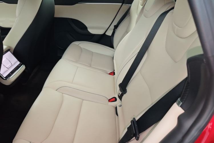 Used Tesla Model S 2023 Three-Motor All-Wheel-Drive Plaid Version Left Rear Seat