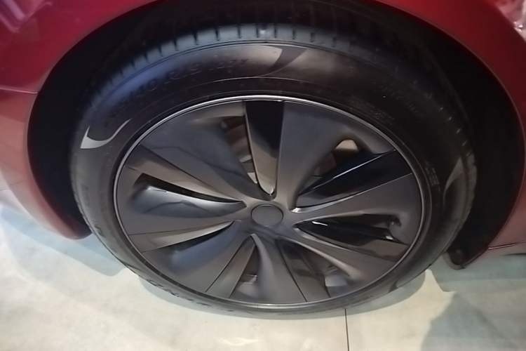 Used Tesla Model S 2023 Dual-Motor All-Wheel-Drive Version Right Rear Wheel Hub