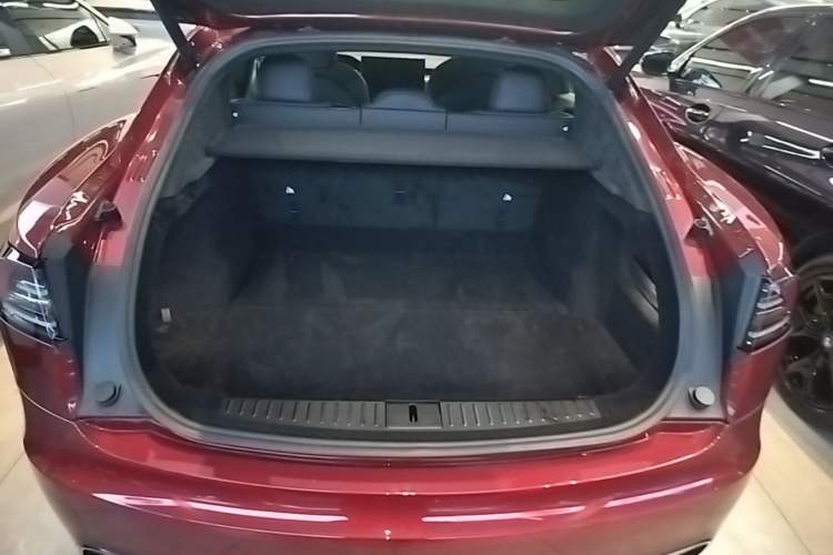 Used Tesla Model S 2023 Dual-Motor All-Wheel-Drive Version Trunk
