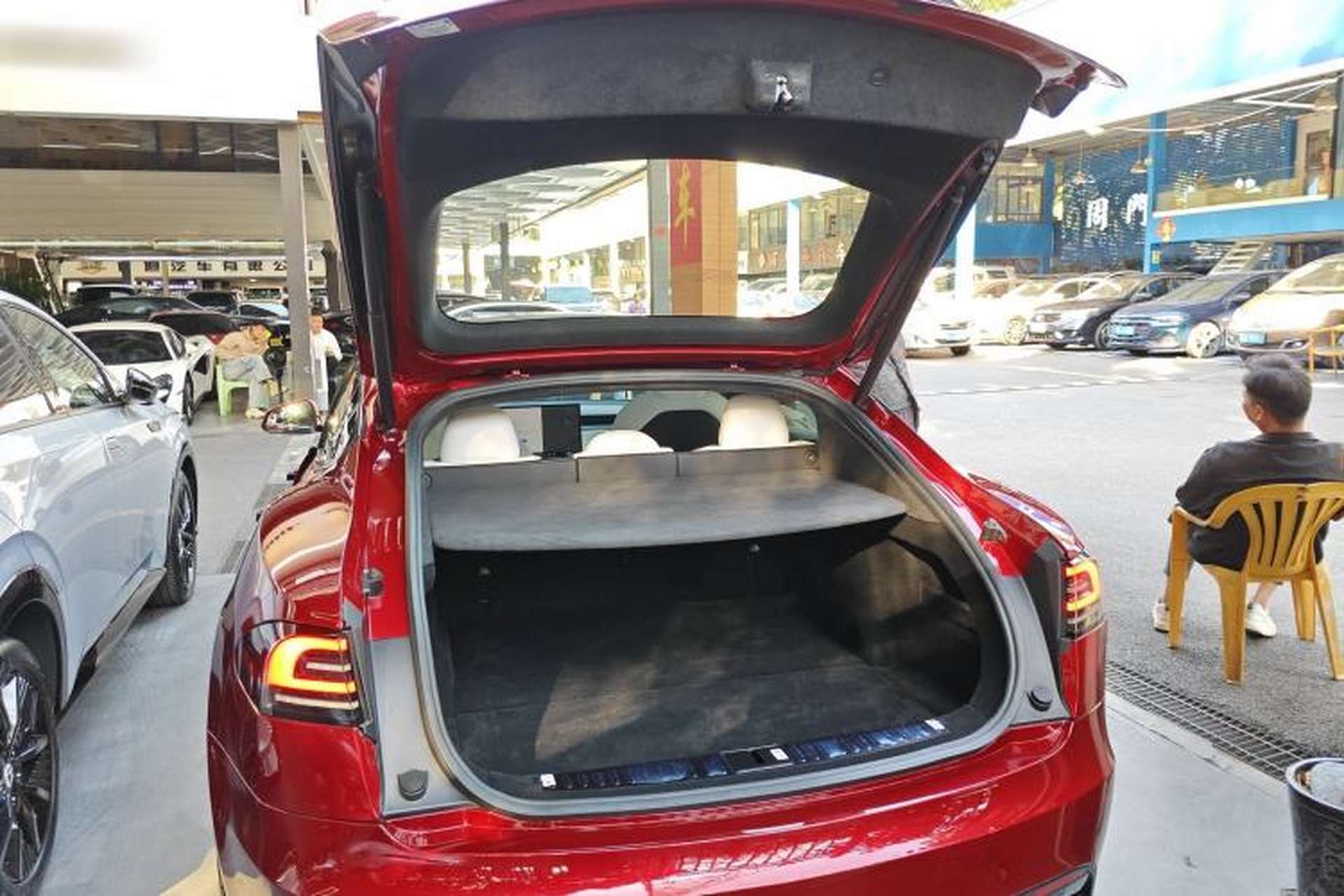 Used Tesla Model S 2023 Three-Motor All-Wheel-Drive Plaid Version Trunk