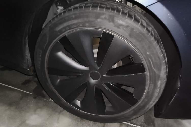 Used Tesla Model S 2023 Dual-Motor All-Wheel-Drive Version Right Front Wheel Hub