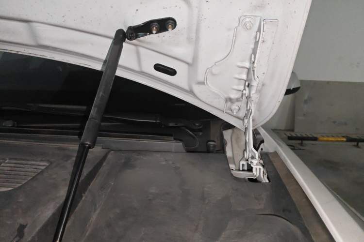 Used Tesla Model S 2023 Three-Motor All-Wheel-Drive Plaid Version Engine Bay Left