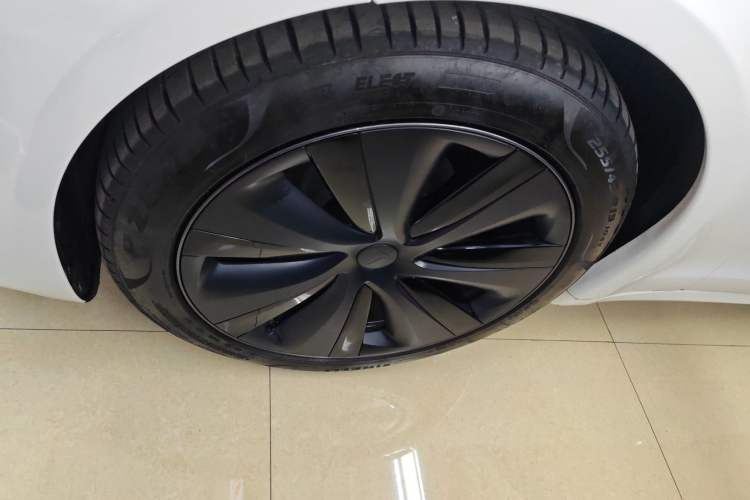 Used Tesla Model S 2023 Dual-Motor All-Wheel-Drive Version Exterior 3