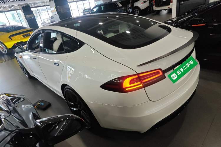 Used Tesla Model S 2023 Three-Motor All-Wheel-Drive Plaid Version Left Side