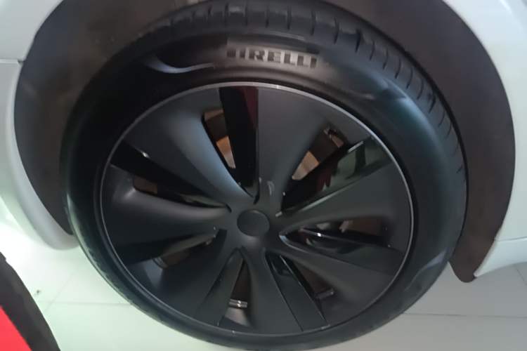 Used Tesla Model S 2023 Dual-Motor All-Wheel-Drive Version Right Rear Wheel Hub