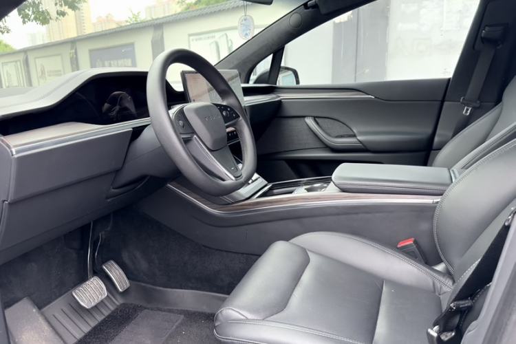 Used Tesla Model X 2023 Dual-Motor All-Wheel-Drive Version Interior 2