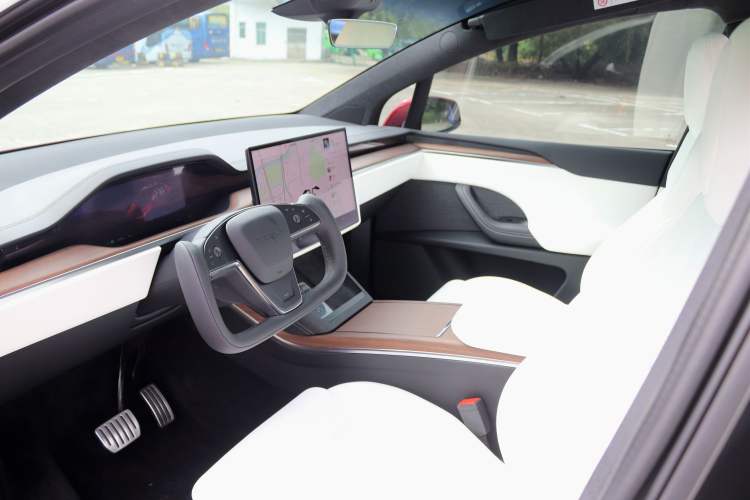 Used Tesla Model X 2023 Dual-Motor All-Wheel-Drive Version Interior 2