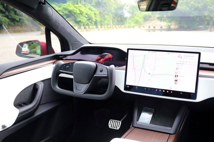 Used Tesla Model X 2023 Dual-Motor All-Wheel-Drive Version Interior 8