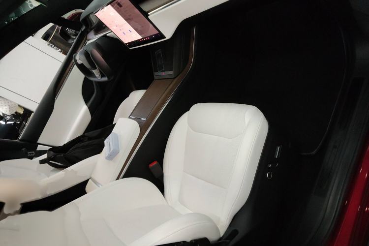Used Tesla Model X 2023 Dual-Motor All-Wheel-Drive Version Right Front Seat