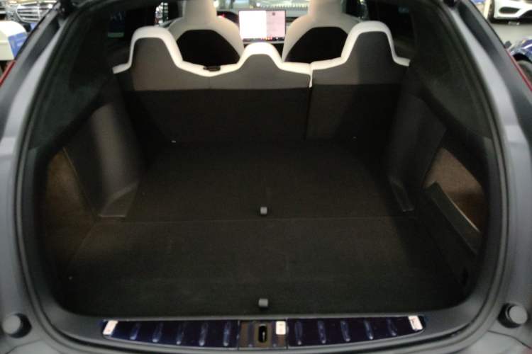Used Tesla Model X 2023 Dual-Motor All-Wheel-Drive Version Trunk