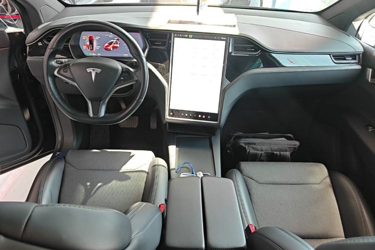 Used Tesla Model X 2016 X 75D Center Console
