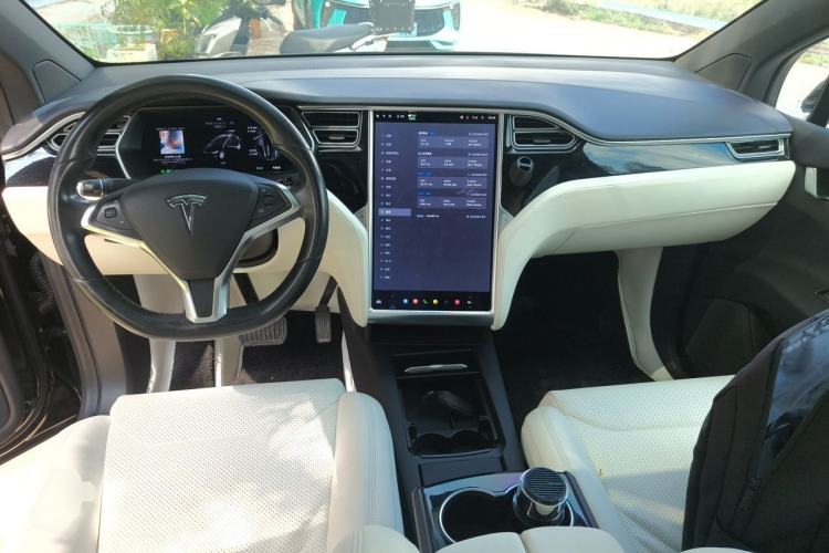 Used Tesla Model X 2016 X 75D Center Console