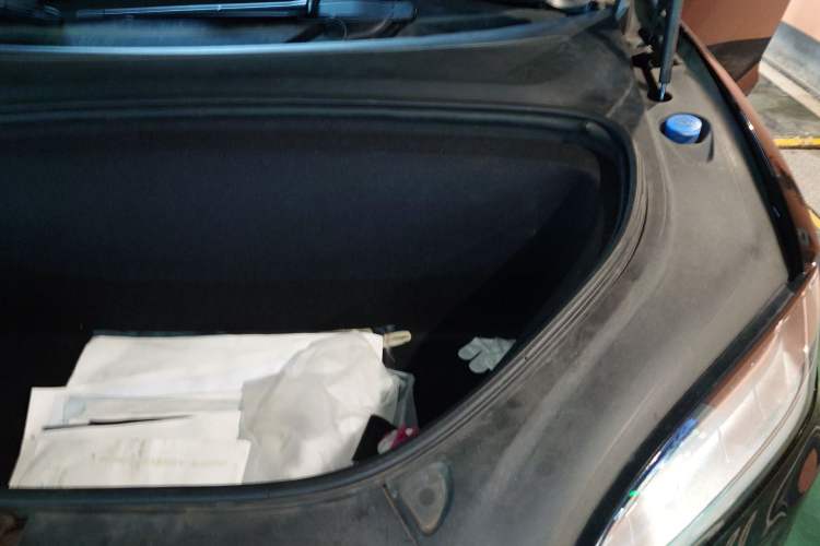 Used Tesla Model X 2016 X 90D Engine Bay Left