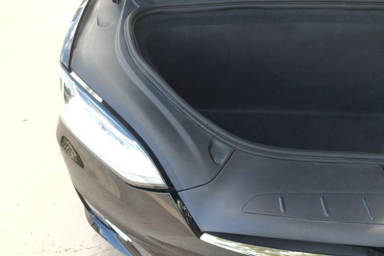 Used Tesla Model X 2016 X 75D Engine Bay Right