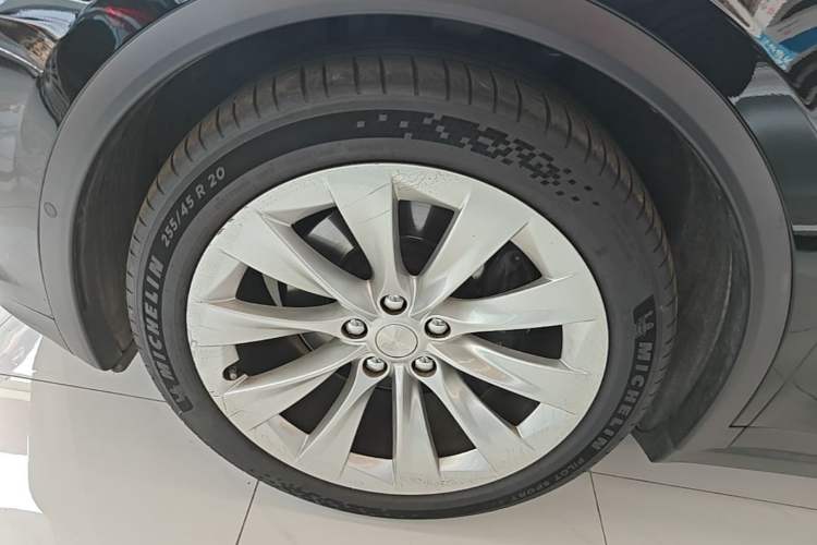 Used Tesla Model X 2016 X 75D Left Front Wheel Hub