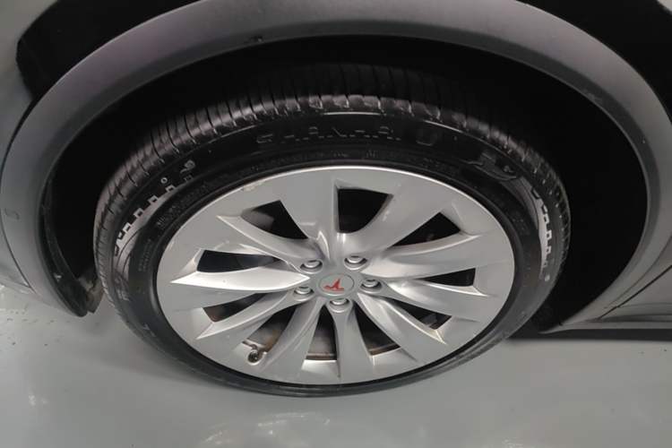 Used Tesla Model X 2016 X 75D Left Front Wheel Hub