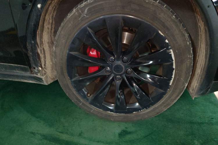 Used Tesla Model X 2016 X 90D Right Front Wheel Hub