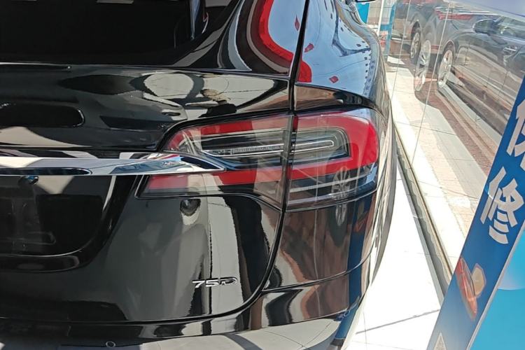 Used Tesla Model X 2016 X 75D Right Rear Taillight