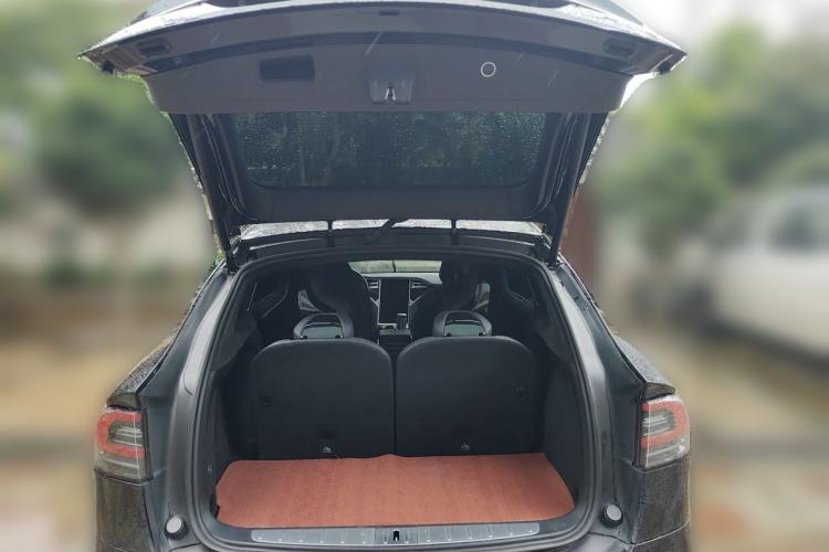 Used Tesla Model X 2016 X 90D Trunk