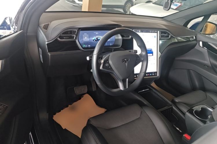 Used Tesla Model X 2016 X 75D Center Console
