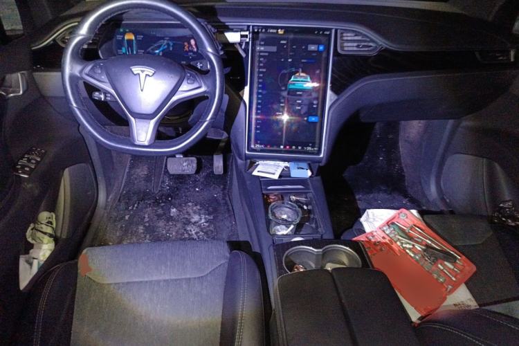 Used Tesla Model X 2016 X 75D Center Console