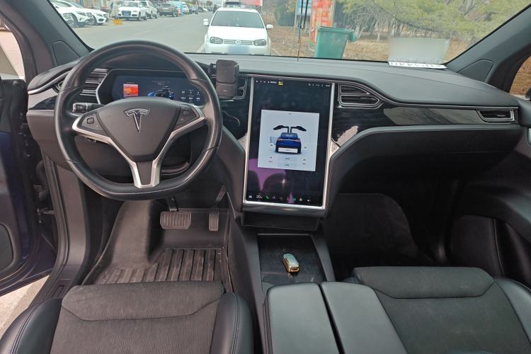 Used Tesla Model X 2016 X 75D Center Console