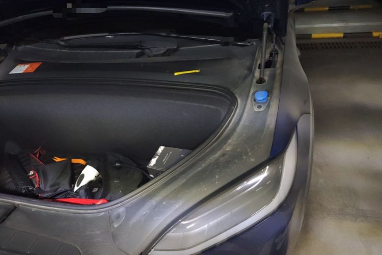 Used Tesla Model X 2016 X 90D Engine Bay Left