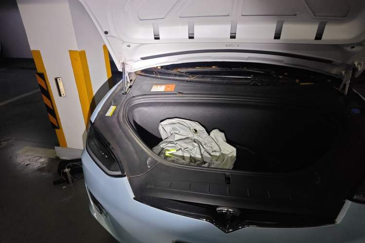 Used Tesla Model X 2016 X 60D Engine Bay Right