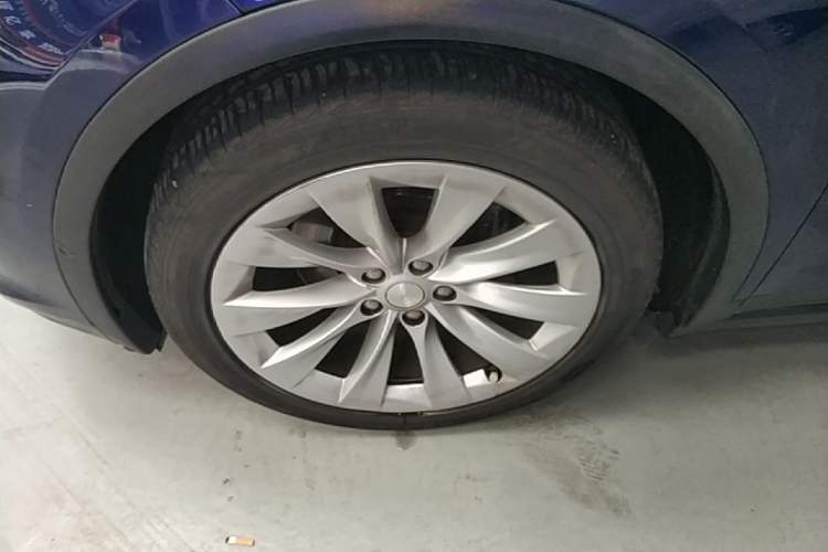 Used Tesla Model X 2016 X 75D Left Front Wheel Hub