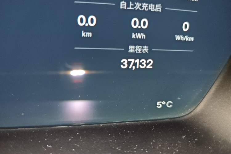 Used Tesla Model X 2016 X 90D Odometer Close Up