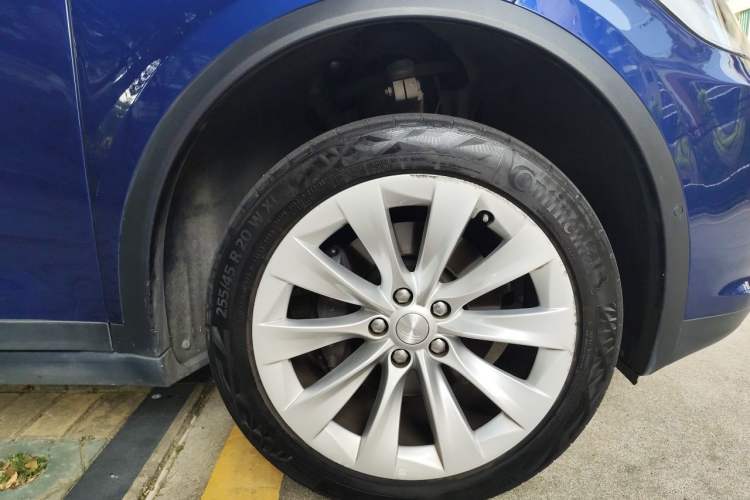 Used Tesla Model X 2016 X 90D Right Front Wheel Hub