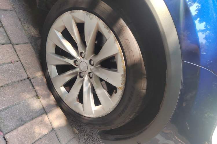 Used Tesla Model X 2016 X 90D Right Front Wheel Hub