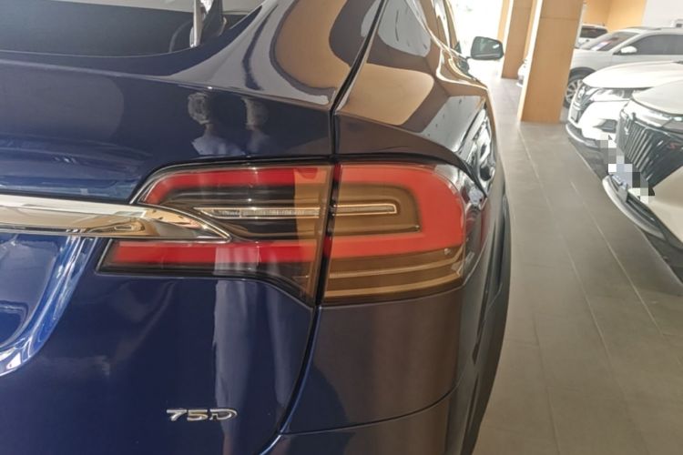 Used Tesla Model X 2016 X 75D Right Rear Taillight