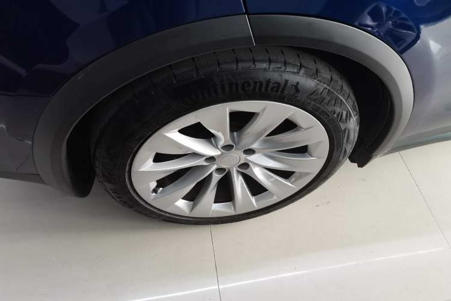 Used Tesla Model X 2016 X 75D Right Rear Wheel Hub